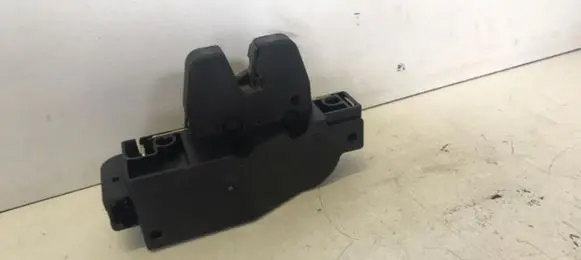 Peugeot 607 Tailgate/trunk/boot lock/catch/latch 9653831780
