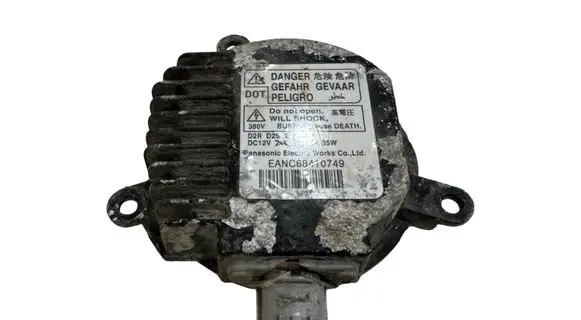 Nissan Juke I F15 Headlight ballast module Xenon AC85V EANC68410749