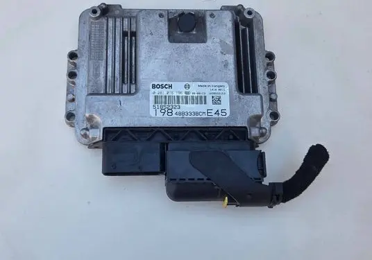 Fiat Bravo Engine control unit/module 51852323 0281016196