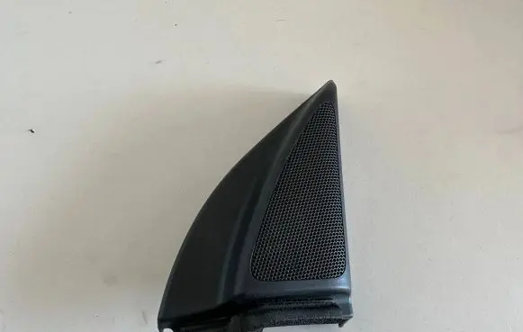 Toyota Avensis T250 Side speaker trim/cover 6749105060