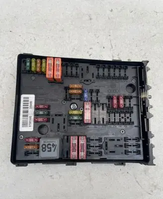 Volkswagen PASSAT B6 Fuse module 013949631 01394932 1K0937132
