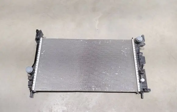 Volvo XC90 Coolant radiator 31338288