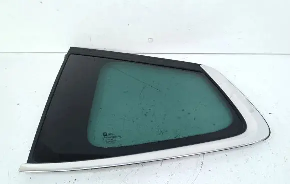 Opel Zafira C Rear side window 12841847