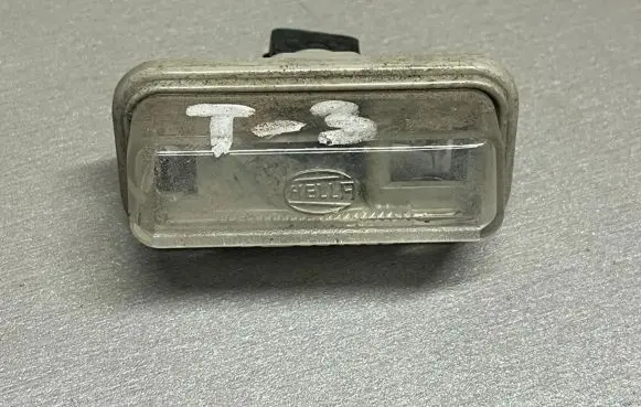 Toyota Avensis T250 Number plate light E1001479 0555