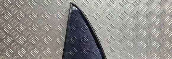 Toyota Corolla E120 E130 Rear vent window glass 6818913090
