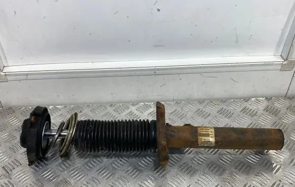 Volkswagen Golf VI Front shock absorber/damper 1K0413031 824903003124 32204
