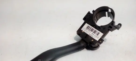 Skoda Fabia Mk1 (6Y) Indicator stalk 8L0953513G