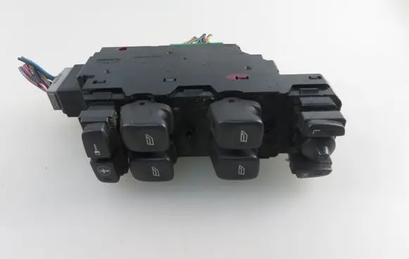 Volvo S80 Electric window control switch 8682949