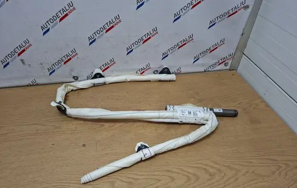 Roof airbag