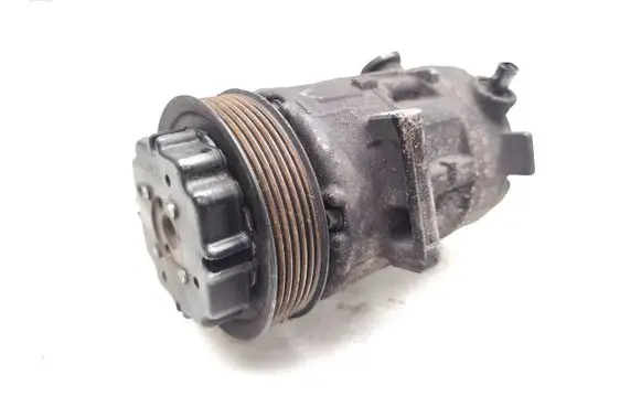 Opel Corsa D Air conditioning (A/C) compressor (pump) 55703721