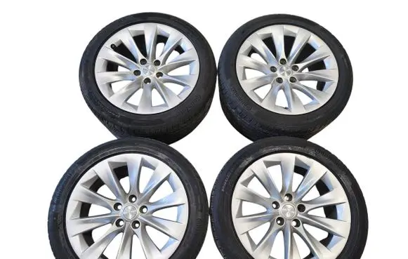 Tesla Model S R19 alloy rim