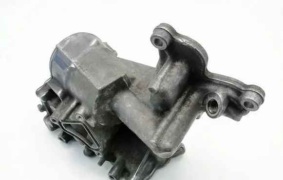 Opel Vivaro Oil filter mounting bracket 8200797763