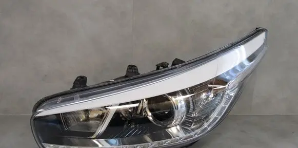 KIA Ceed Headlight/headlamp 92101A2220 L009A22WSZ5 L009A229S75