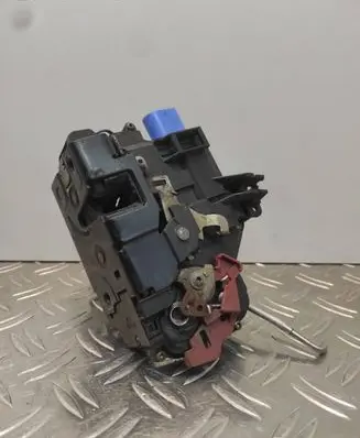 Audi A3 S3 8P Front door lock PA6630FV
