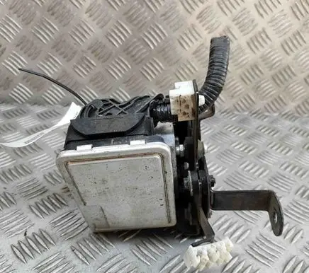 Mercedes-Benz X-class W470 ABS Pump 476605XA0A