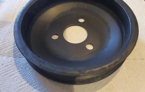 BMW 3 E36 Power steering pump pulley 2243683