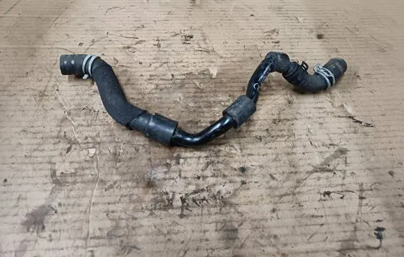 Engine coolant pipe/hose