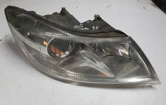 Skoda Octavia Mk2 (1Z) Headlight/headlamp 1Z1941016FIAUTOPI 1Z1941016F 1EL24705202