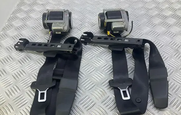 Skoda Superb B6 (3T) Front seatbelt 3T2857701B 3T0858827A 8E0857833A
