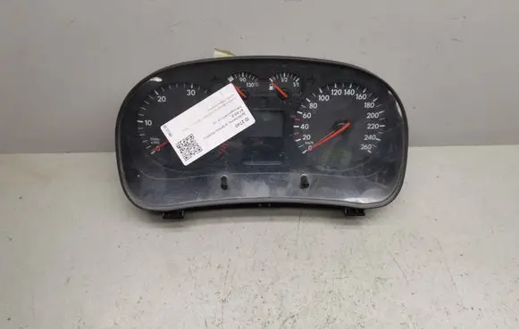 Volkswagen Golf IV Speedometer (instrument cluster) 1J0920822C