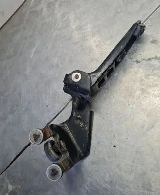 Volkswagen Transporter - Caravelle T5 Sliding door middle roller runner 7H0843336D