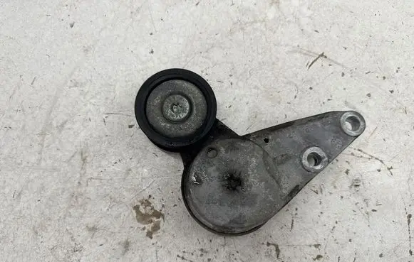 Ford Fusion II Generator/alternator belt tensioner DS7G6A228AA DS7Z6A228B