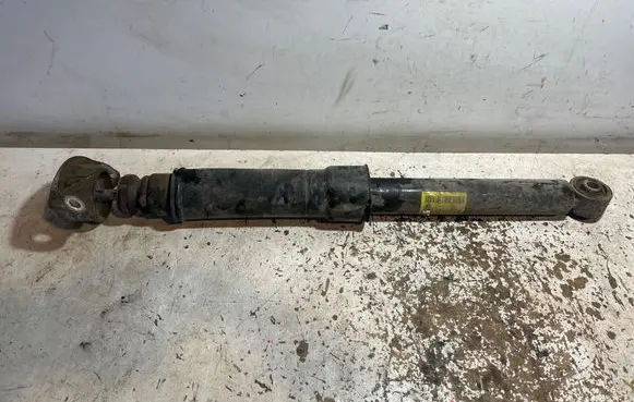Buick Encore I Rear shock absorber/damper 95271437 7D061
