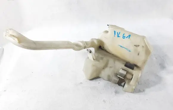 Volkswagen Polo IV 9N3 Windshield washer fluid reservoir/tank 6Q0955453S