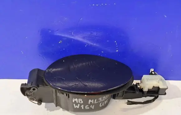 Mercedes-Benz GL X164 Fuel tank cap A1646300767