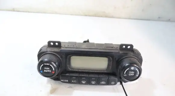 KIA Sportage Interior fan control switch 