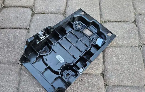 Opel Astra L Armrest 9830715380