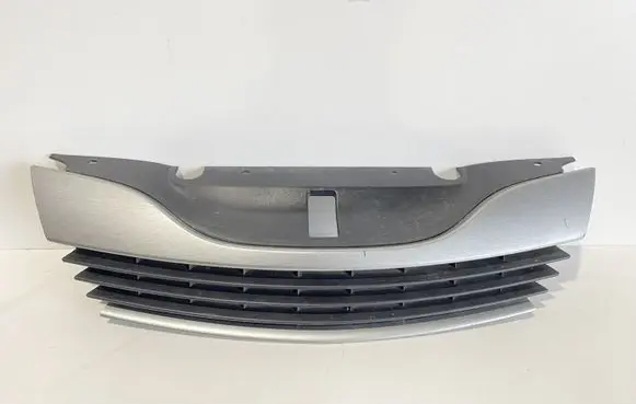 Renault Laguna II Front bumper upper radiator grill 8200012581
