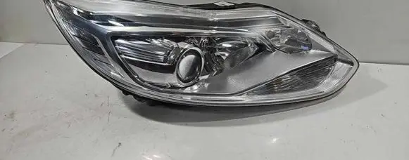 Ford Focus Headlight/headlamp BM5113D154JA