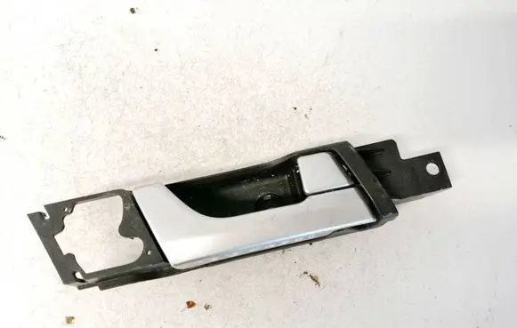 Chevrolet Captiva Rear door interior handle swc200412
