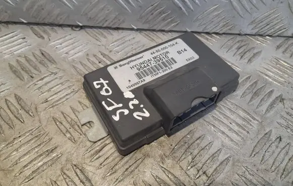 Hyundai Santa Fe Transfer box differential control unit 9544739510 1040007A9 4450000104K