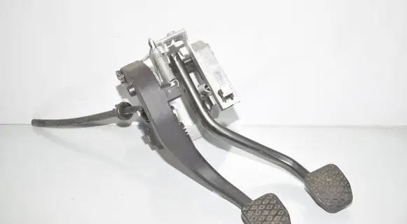 BMW 3 F30 F35 F31 Pedal assembly 6860643 35006860643 6876793