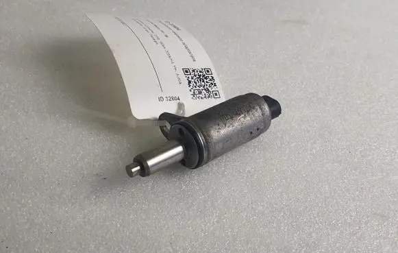 Porsche Macan (95B) Camshaft vanos timing valve 06E103697L 10971901