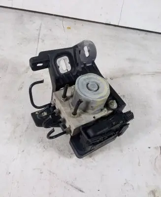 Opel Adam ABS Pump 39084528 1811770