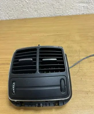Mercedes-Benz CLS C219 Rear air vent grill 211830054 D9240