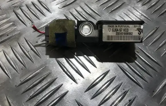 Mazda 6 Airbag deployment crash/impact sensor gj6a57kc0