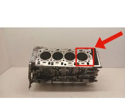 BMW 5 G30 G31 G38 Engine block N63B44C 7648914 8671519