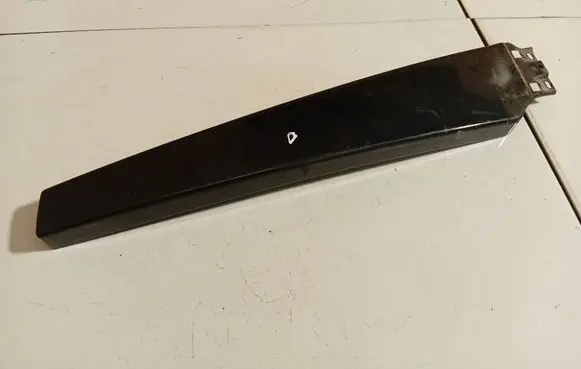 Audi A6 S6 C6 4F Front door glass trim molding 4F0853290A