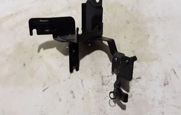 Renault Zoe ABS pump bracket 478400817R