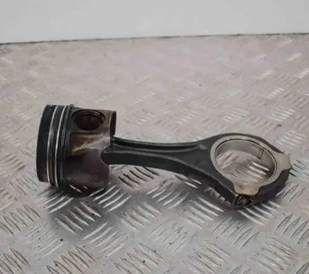 Mercedes-Benz ML W166 Piston A6420304120