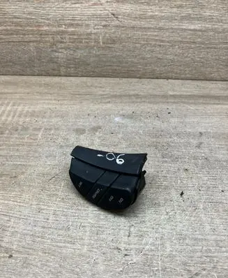 Chrysler 300M Steering wheel buttons/switches 04760353AD