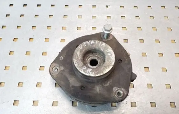 Skoda Octavia Mk2 (1Z) Front upper strut mount 1K0412331B