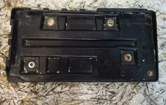 Battery box tray