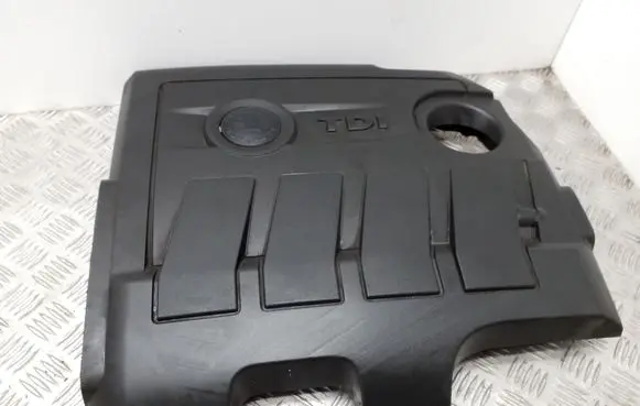 Skoda Octavia Mk2 (1Z) Engine cover (trim) 03L103925K