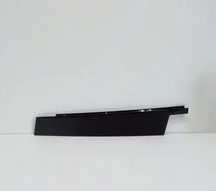 Mercedes-Benz GLE (W166 - C292) Front door glass trim molding A1666900087