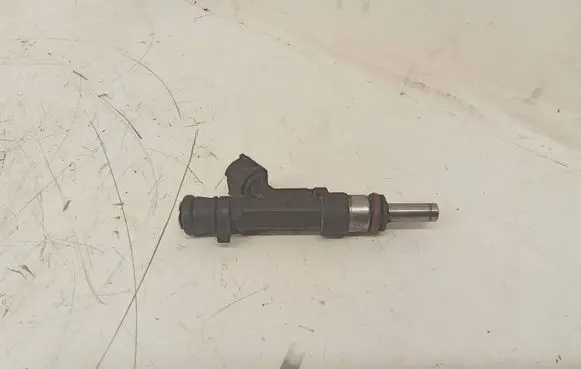 Audi A6 S6 C6 4F Fuel injector 06E133551 0280158053